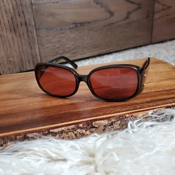 Fendi | Accessories | Fendi Logo Sunglasses | Poshmark display picture 2
